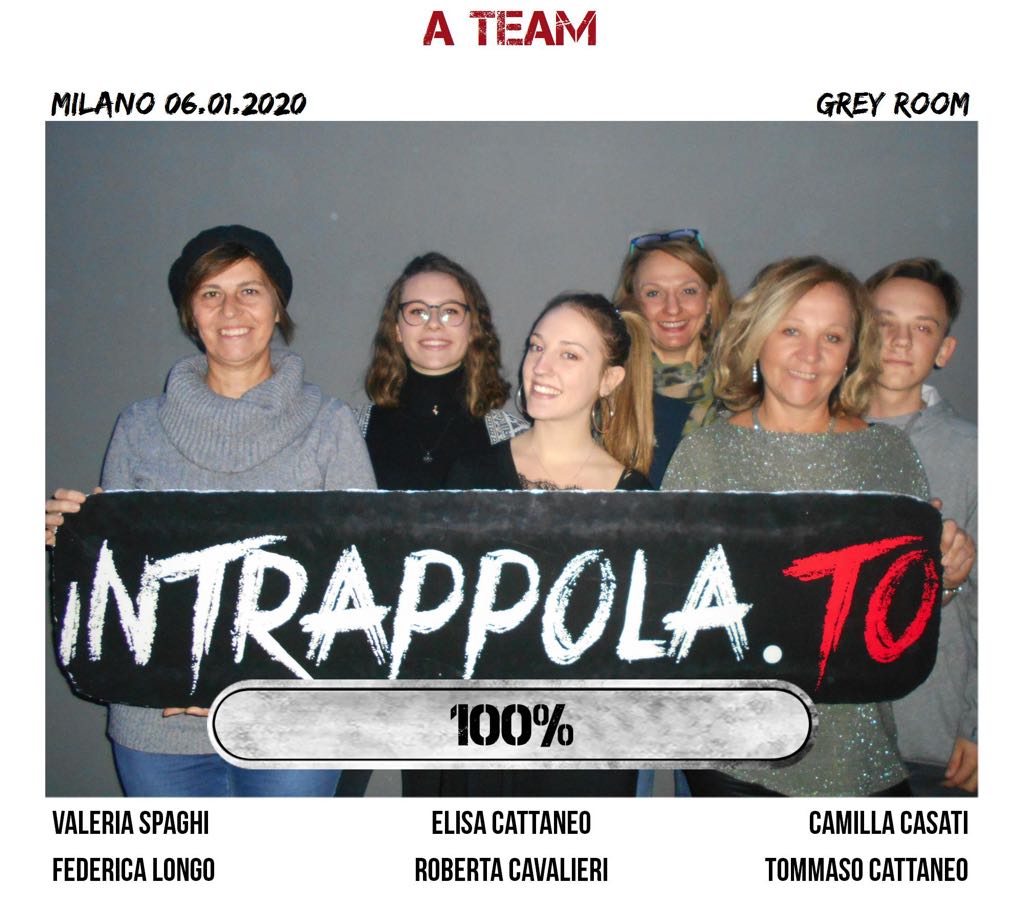 Il gruppo a team è fuggito dalla nostra escape room Grey Room