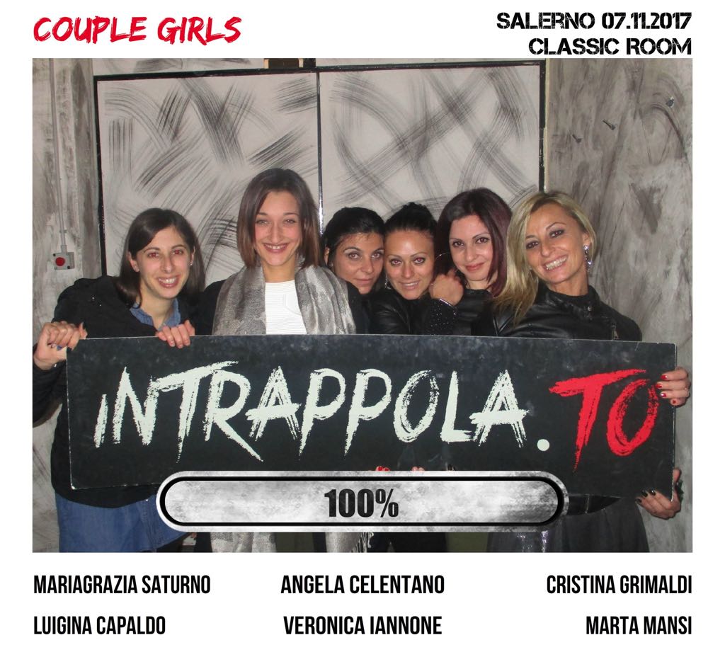 Il gruppo couple girls è fuggito dalla nostra escape room Classic Room